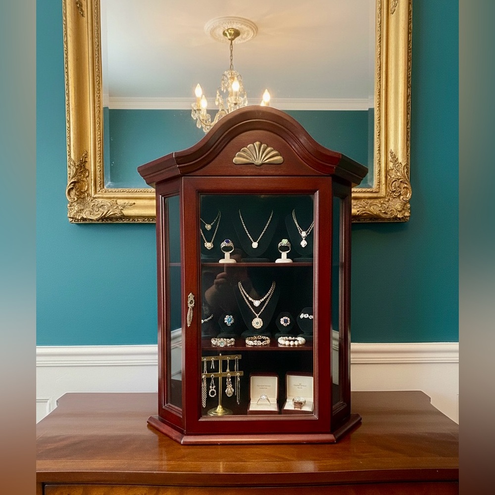 vintage-style wooden curio cabinet - Picture 4 of 8